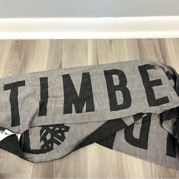 Timberland 2 Toned Gray Scarf and Hat Set NWT - Picture 5 of 6